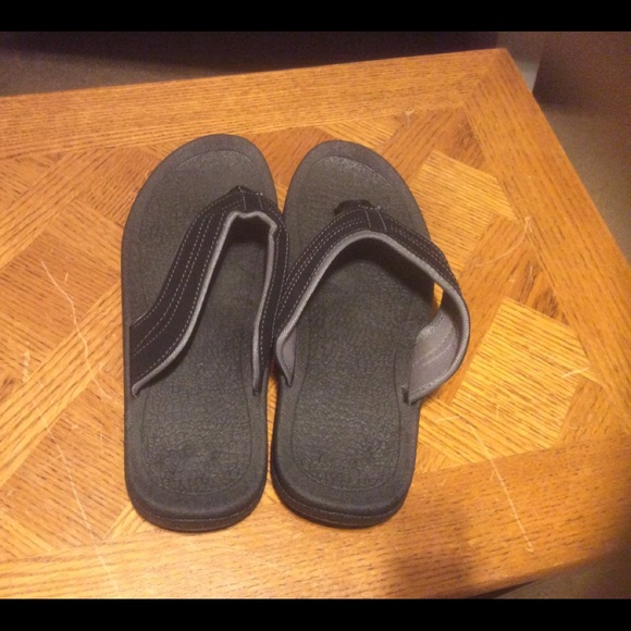 Men’s size 10/12 black flip flops - Picture 4 of 6